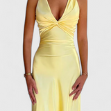 Леа Елегантна Рокля с Увивен Талия и V-Изрез