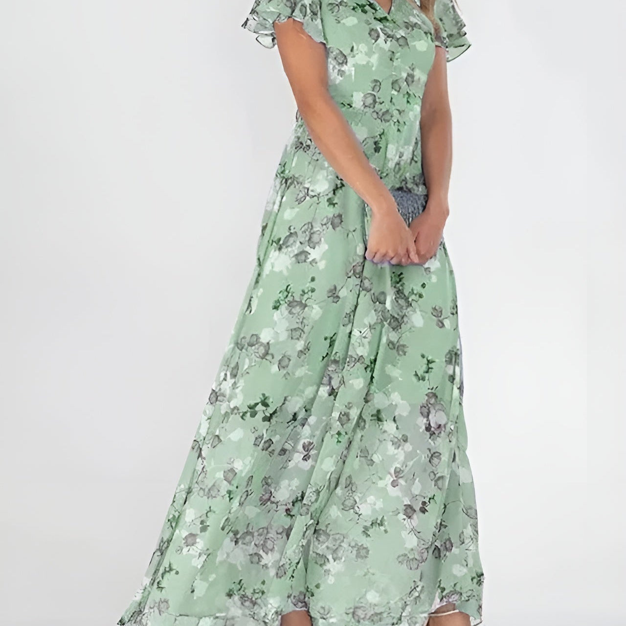 Елегантна Рокля, Която Покрива Корема