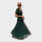 Въздушна Рокля с Впечатляващ Изрез