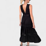 Елена - Елегантна Чипкова Рокля с V-Изрез