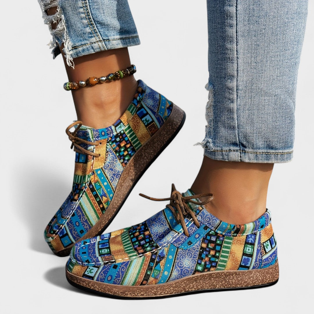 Милена - Шарени Артистични Кецове