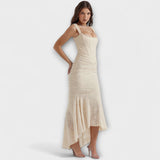 Дълга рокля с елегантен и изискан корсет