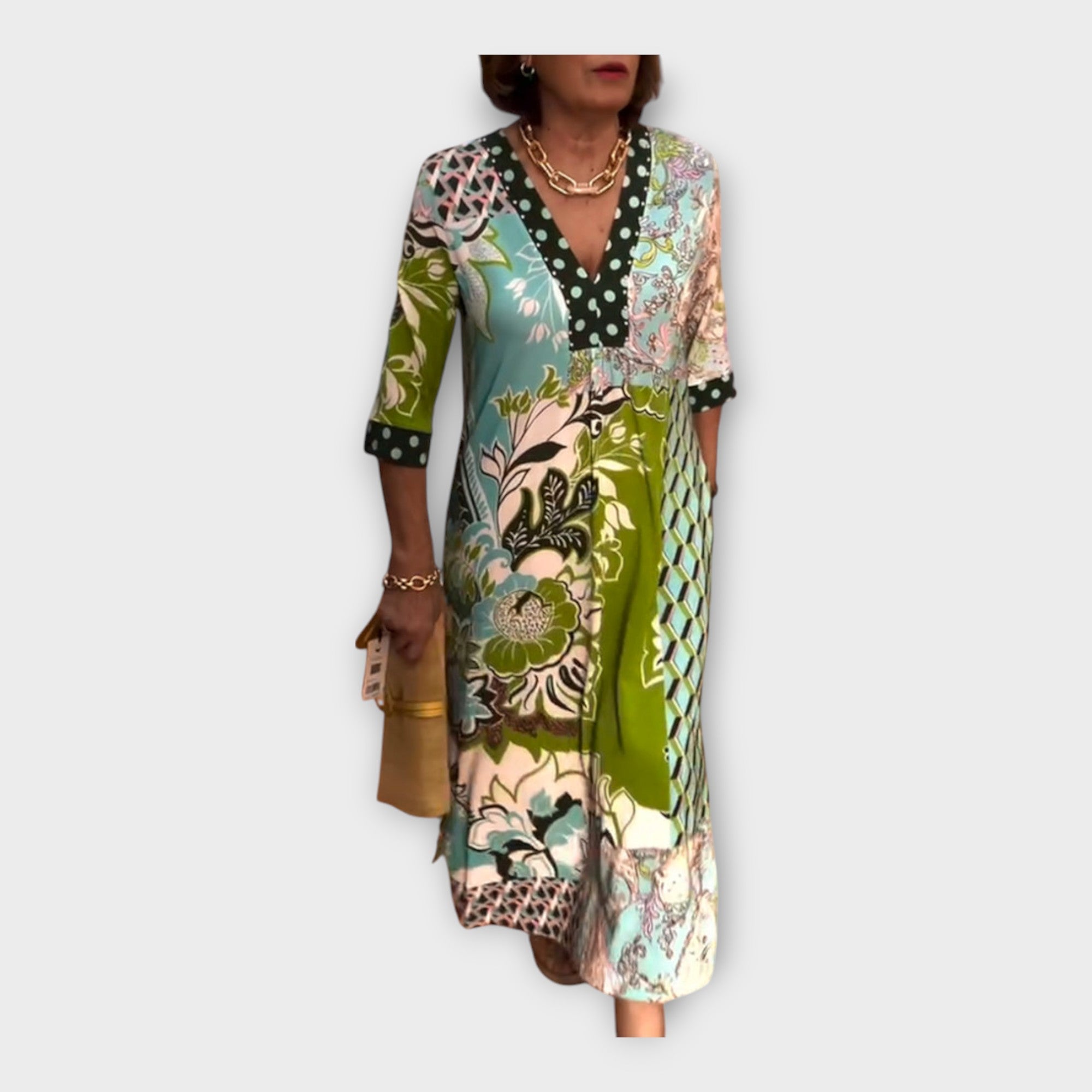 Многоцветна рокля с копчета и 3/4 ръкави